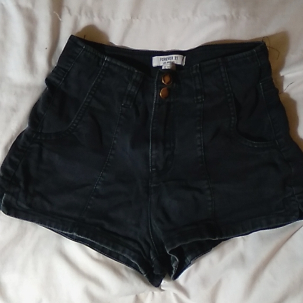 Forever 21 size 27 dark jean shorts
